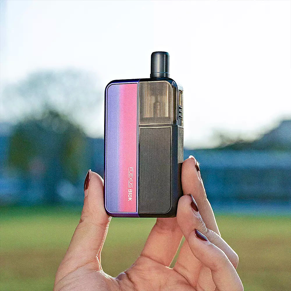 The fusion of tough zinc and hard wearing plastic provides a sturdy yet comfortable hand feel. The Flexus Blok is the perfect hand held vape for all day use.