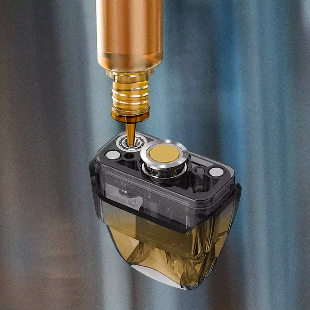 The Aspire Tekno's pods have a leak free valve system, where you can safely fill up with e-liquid with no worries of any spills. Simply press the nozzle of your e-liquid into the filling port, depress the valve and fill up!